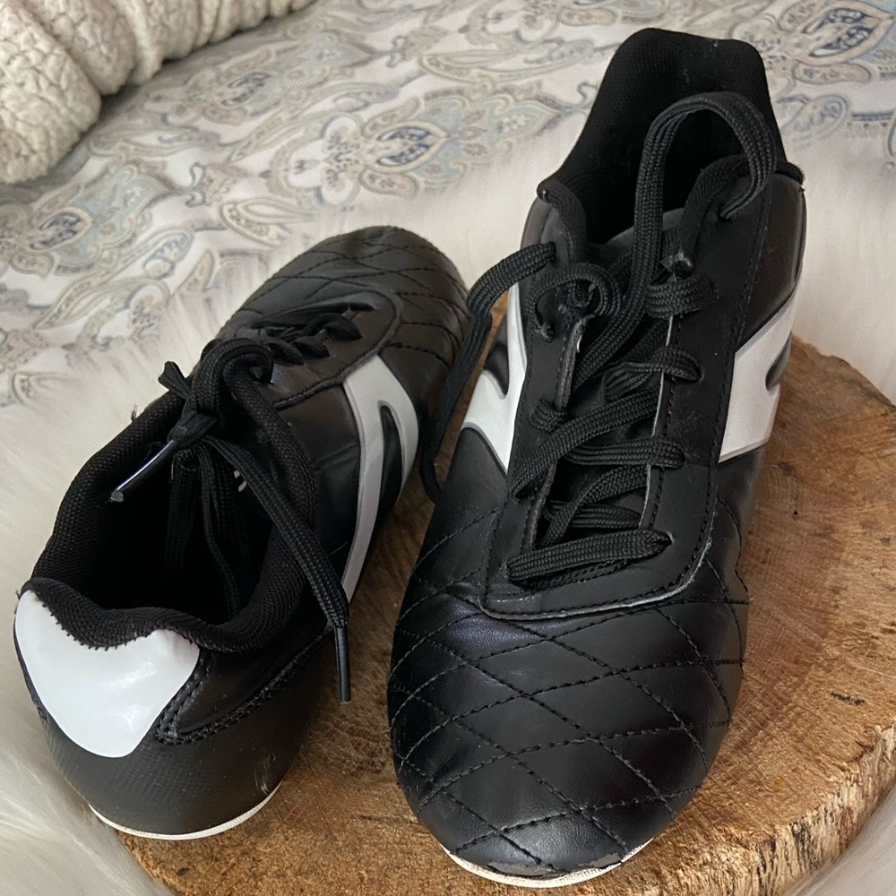 Boys triple track soccer cleats